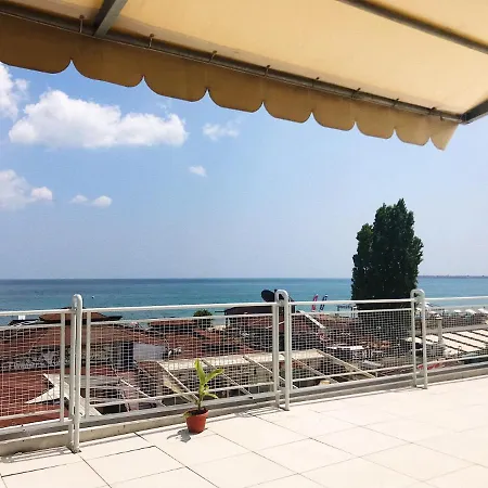 Largo מלון סאני ביץ'